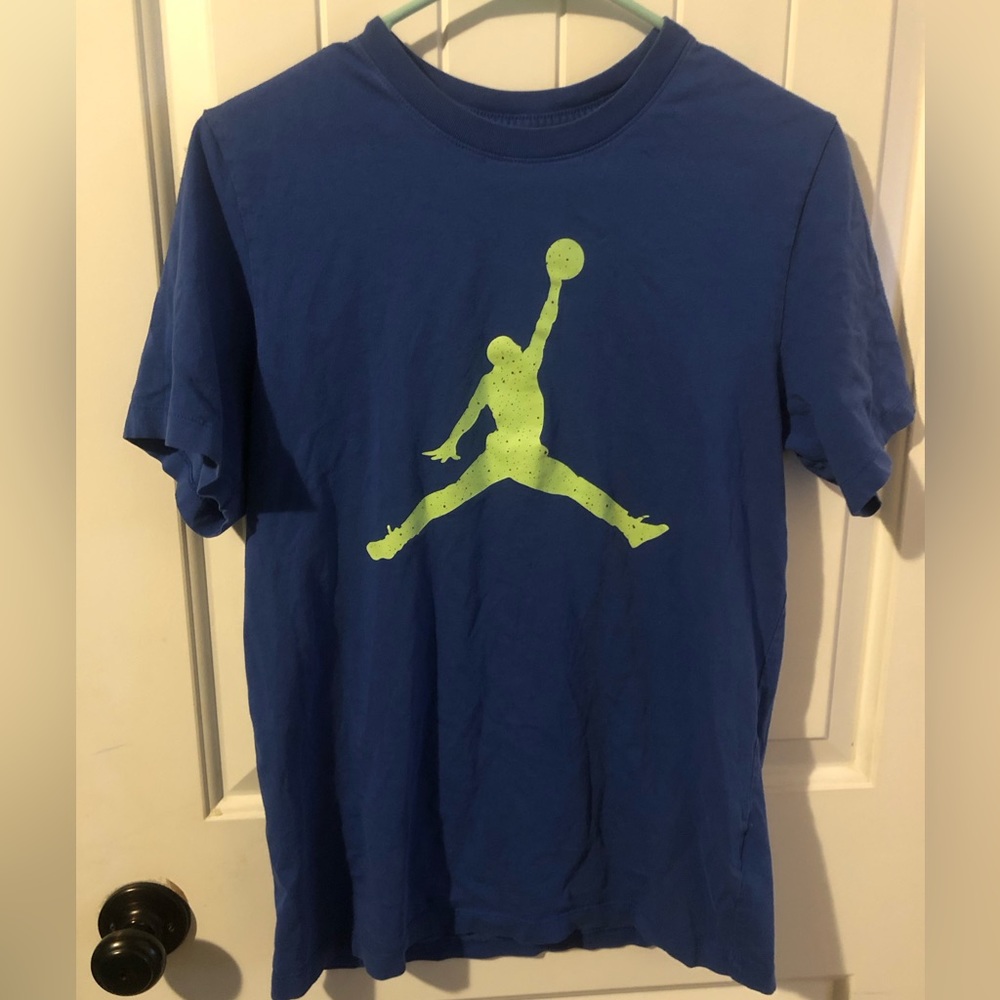 Mens size S Jordan t shirt